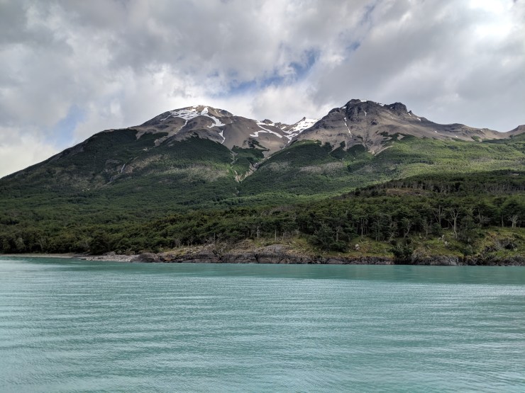 The views while traveling through the Canal de los Tempanos are great.