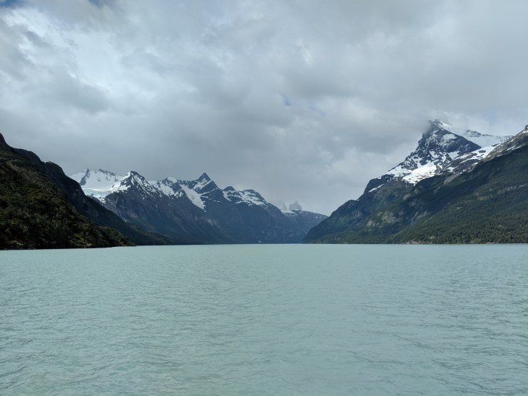 The boat eventually turned off into the Seno Mayo and headed towards the Cerro Negro area.