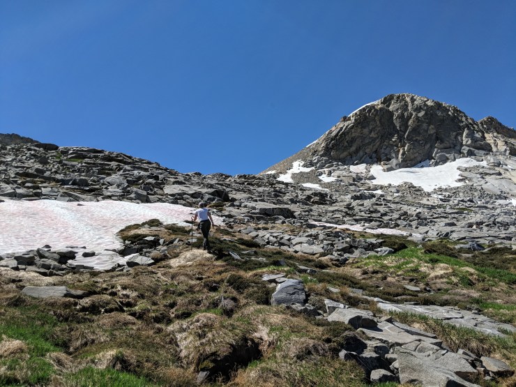 Desolation-wilderness-twin-lakes-day-hike-up-crystal-range