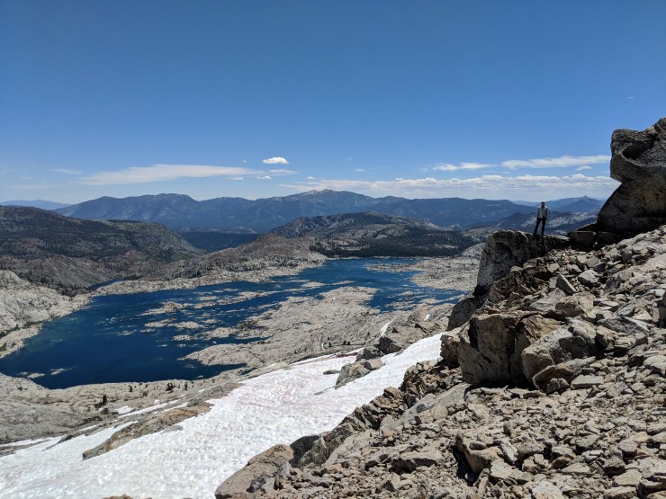 Desolation-wilderness-twin-lakes-hiker-above-lake-aloha