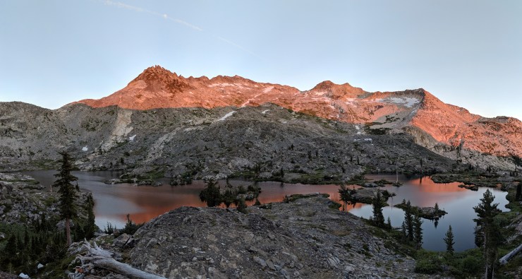 Desolation-wilderness-twin-lakes-panoramic-island-lake-sunset-2