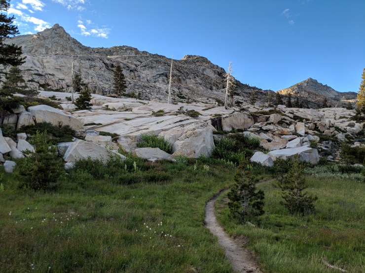 Desolation-wilderness-twin-lakes-trail-between-twin-and-island-lake
