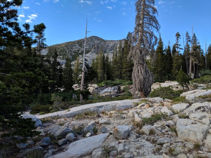 Desolation-wilderness-twin-lakes-waterfall-in-distance