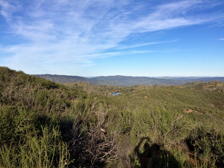 henry-coe-backpacking-mississippi-willow-ridge-road-first-view-lake