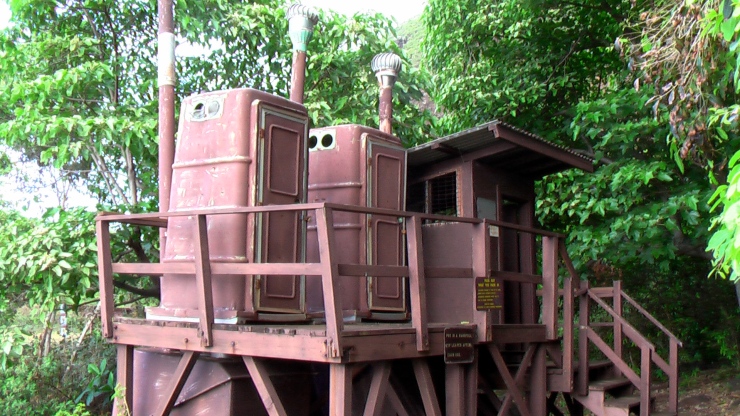 Kalalau-trail-backpacking-composting-toilets-rick-mccharles