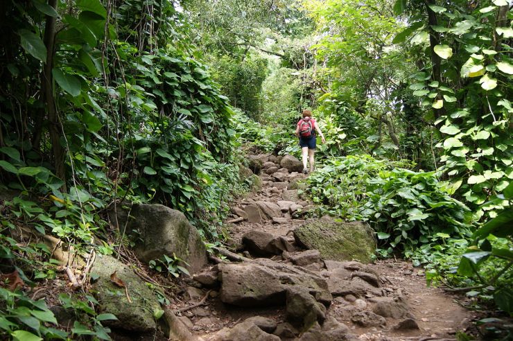 Kalalau-trail-backpacking-rocky-steps-at-start