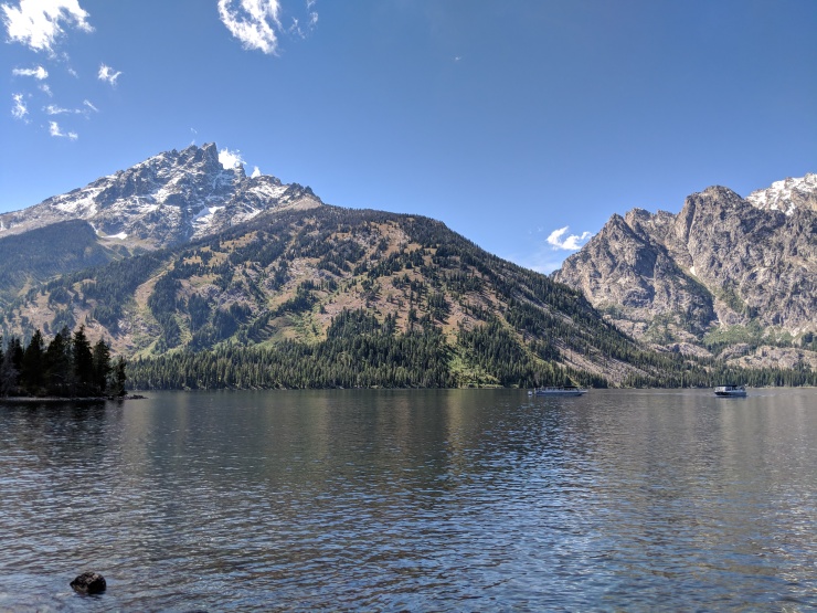 Teton-crest-trail-backpacking-looking-west-jenny-lake