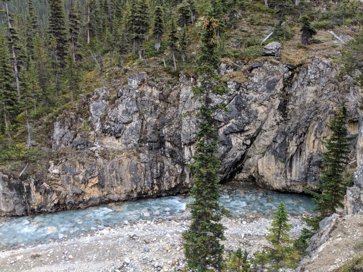 banff-stream-outlet-bow-glacier-falls