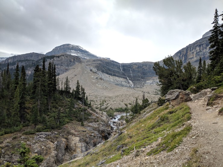 Banff-trail-approaching-bow-glacier-falls-viewpoint