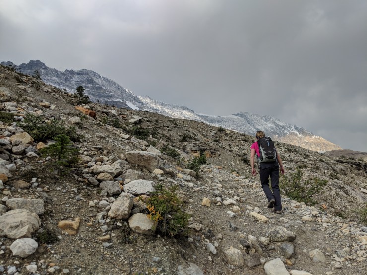 iceline-trail-climb-up-to-emerald-glacier