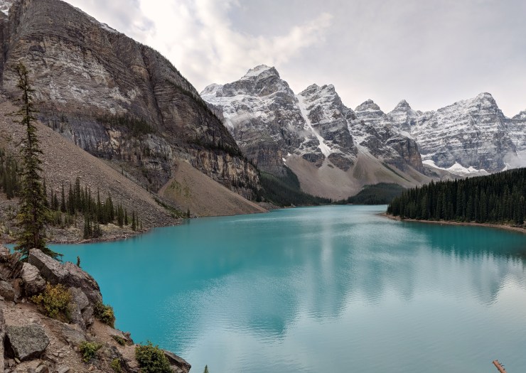 Moraine-lake-view-near-lake-outlet