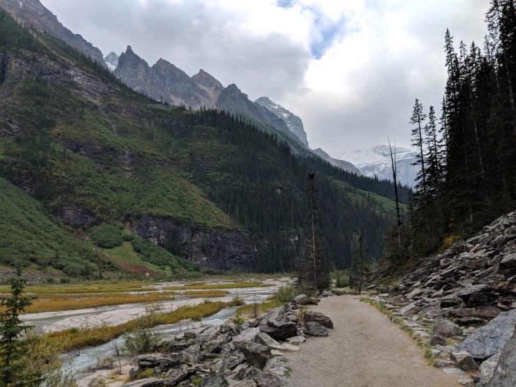 plain-of-six-glaciers-trail-up-valley