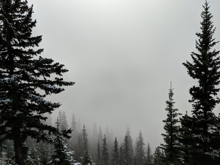 ten-peaks-moraine-lake-hidden-in-cloud