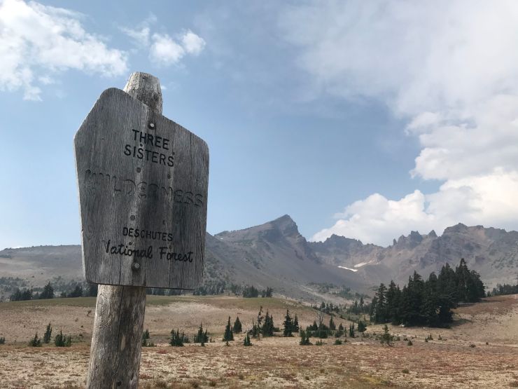 broken-top-trail-wilderness-boundary