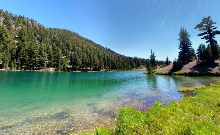 Green-lakes-first-shore