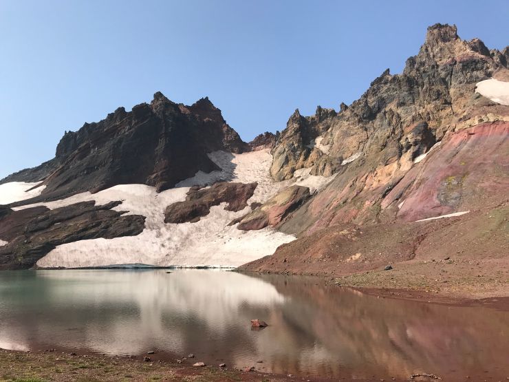 no-name-lake-broken-top-from-northeast