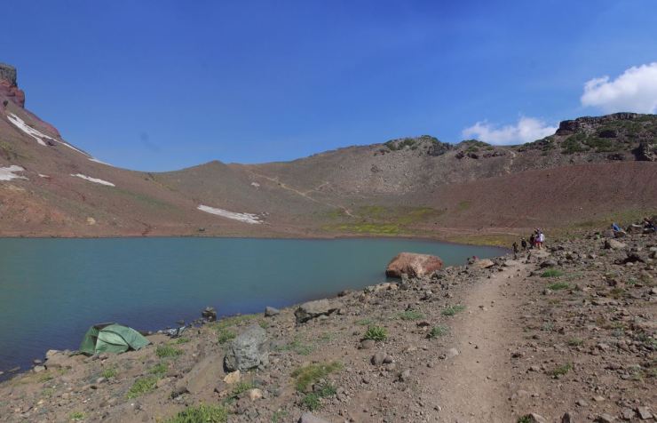 no-name-lake-broken-top-trail