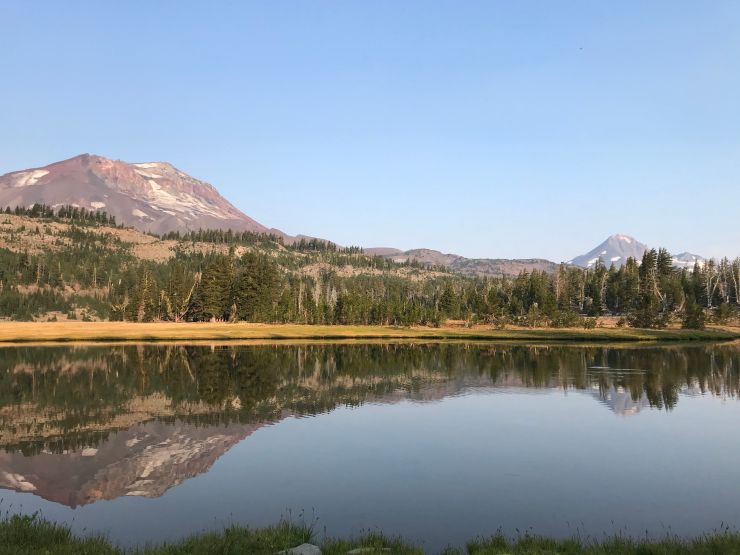 three-sisters-wilderness-broken-top-golden-lake-morning