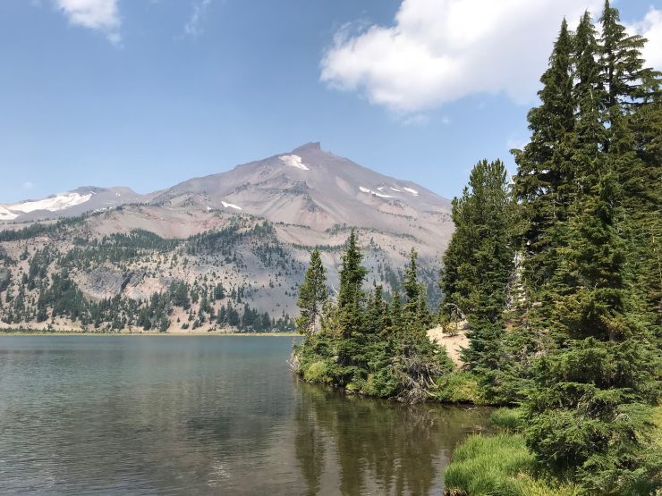 three-sisters-wilderness-broken-top-green-lakes-trail-lake-and-south-sister