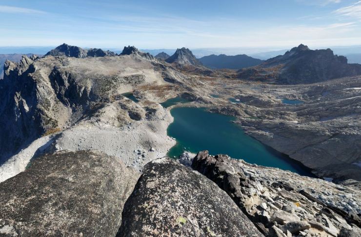 dragontail-peak-view-of-upper-enchantments-region