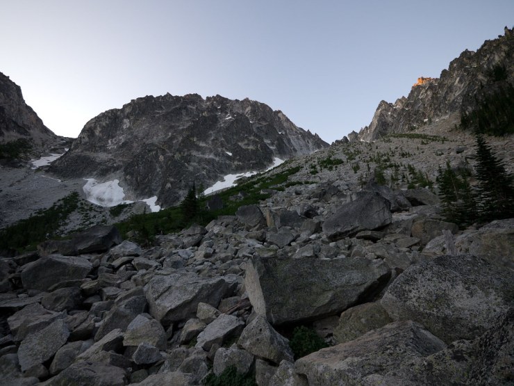 Aasgard Pass to the left, Dragontail Peak in between, and Colchu