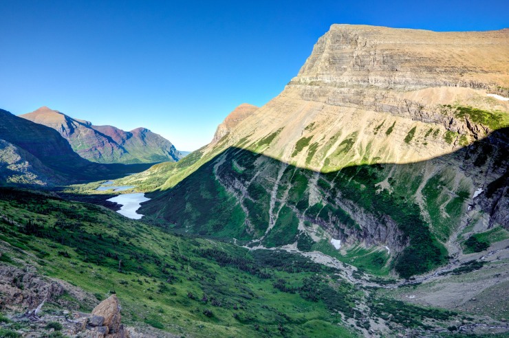 glacier-backpacking-north-circle-swift-current-pass-trail-11-mount-grinnell-bullhead-lake