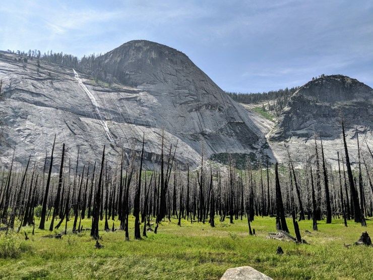 yosemite-backpacking-cascade-cliffs-little-yosemite-valley