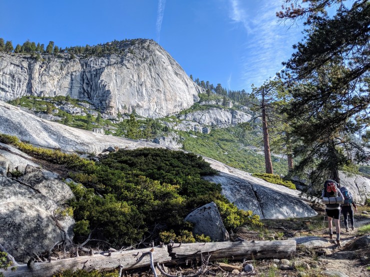 yosemite-backpacking-merced-high-trail-towards-echo-valley