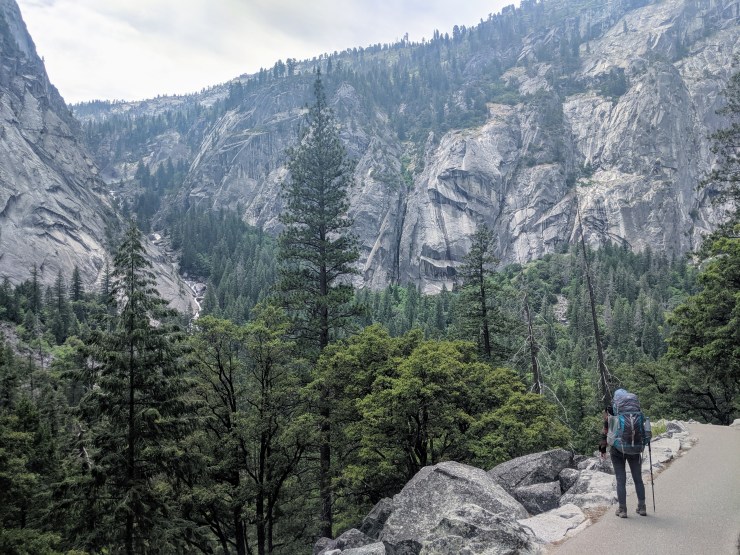 yosemite-backpacking-mist-trai-illilouette-gorge
