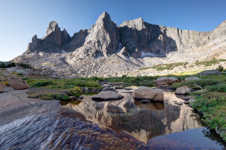 wind-river-cirque-towers-backpacking-15-hidden-lake-outflow-cirque