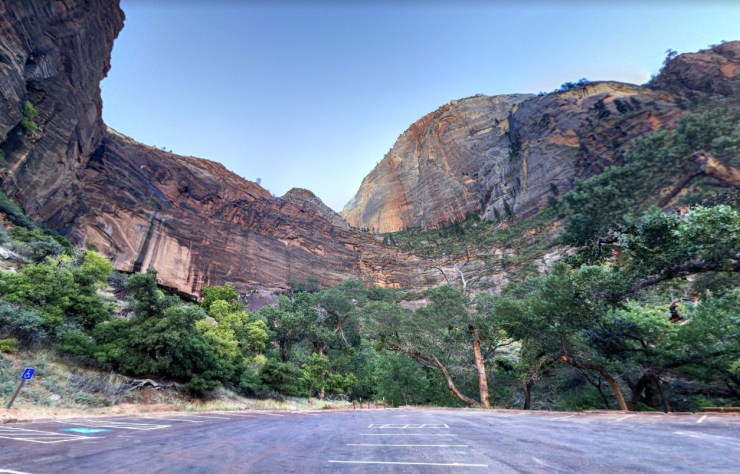 zion-traverse-parking-lot-start-of-echo-canyon-trail