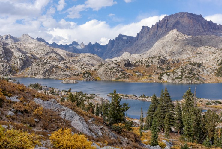 wind-river-range-titcomb-basin-day4-view-of-island-lake