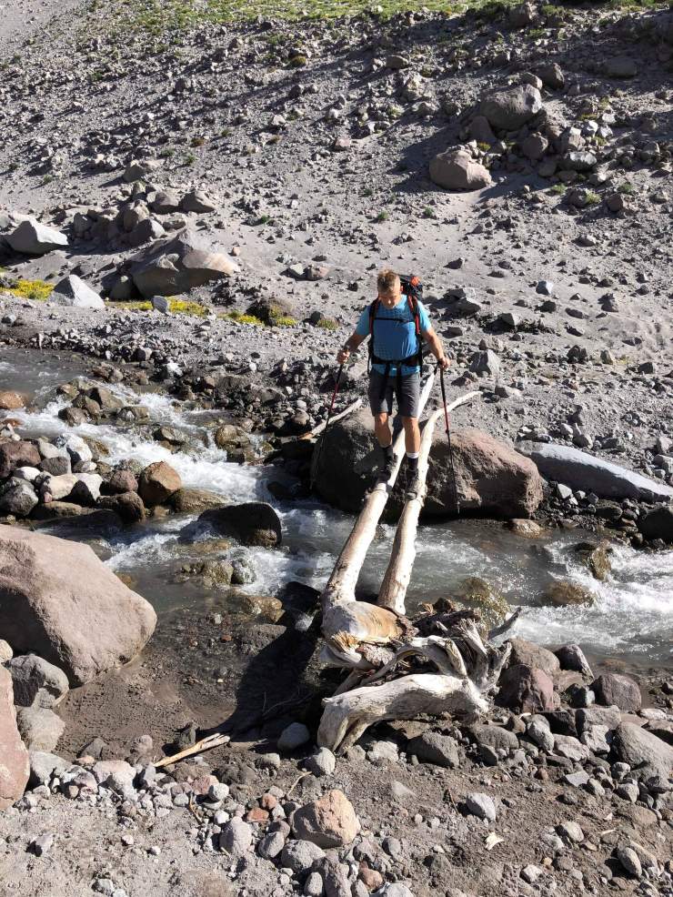 crossing-zig-zag-creek_48562986071_o